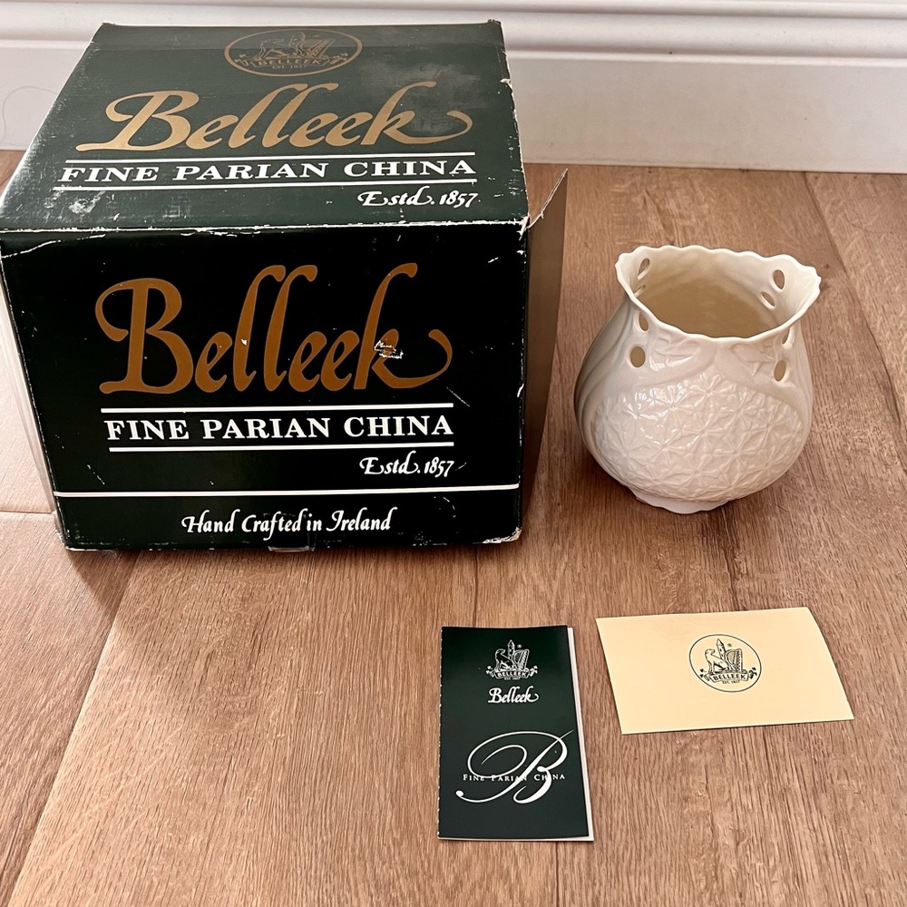 NIB 1999 Belleek‎ Snowflake Candle Holder Christmas Collection